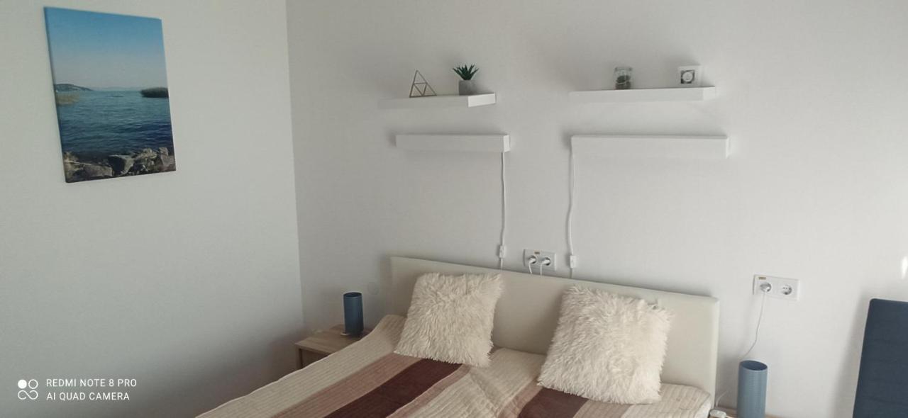Sunshine 208 Apartman Balatonszarszo Ngoại thất bức ảnh