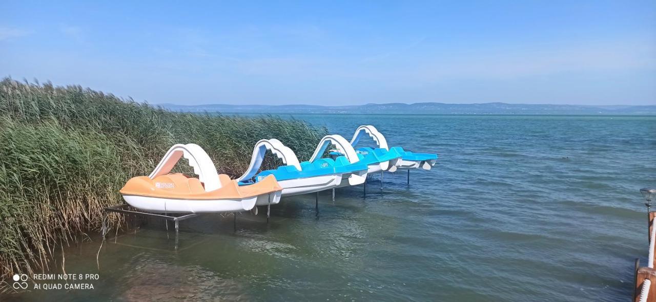 Sunshine 208 Apartman Balatonszarszo Ngoại thất bức ảnh